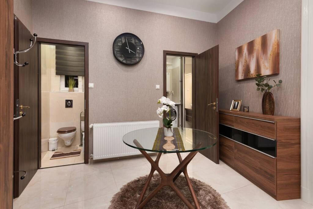 בודפשט Contemporary Hidden Gem Art-Deco Residence מראה חיצוני תמונה